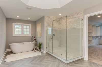Glass Enclosure Bathtub